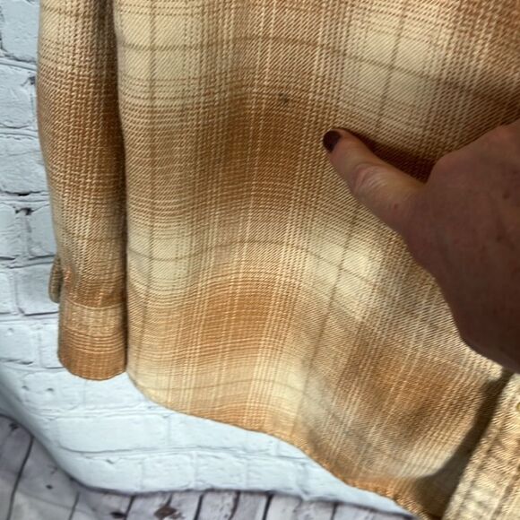 North Face Flannel size Large
Good used condition - Picture 5 of 8